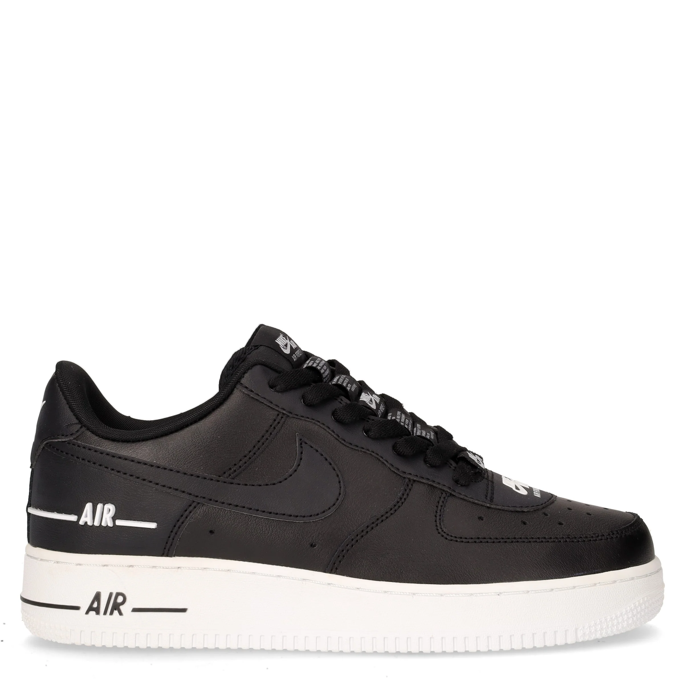 Air Force 1 07 sneaker in pelle nero bianco